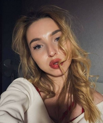 Софа, 22 года, 2 размер груди